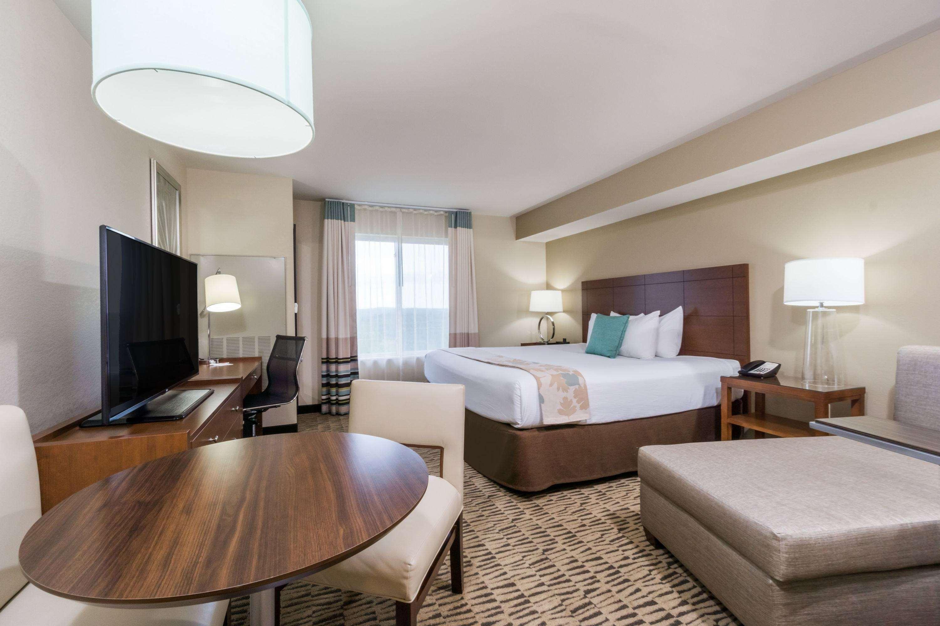 Hawthorn Suites By Wyndham Wheeling At The Highlands Triadelphia Esterno foto