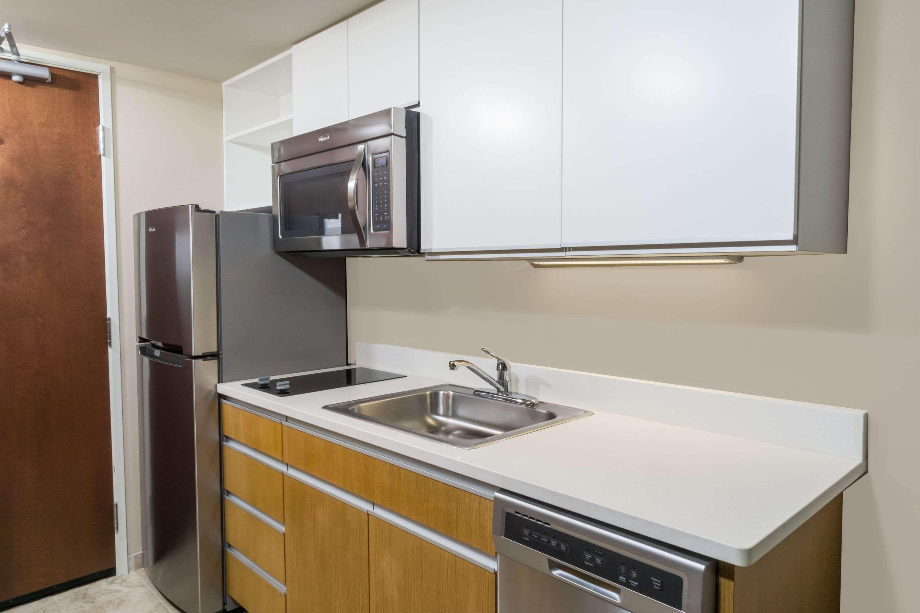 Hawthorn Suites By Wyndham Wheeling At The Highlands Triadelphia Esterno foto