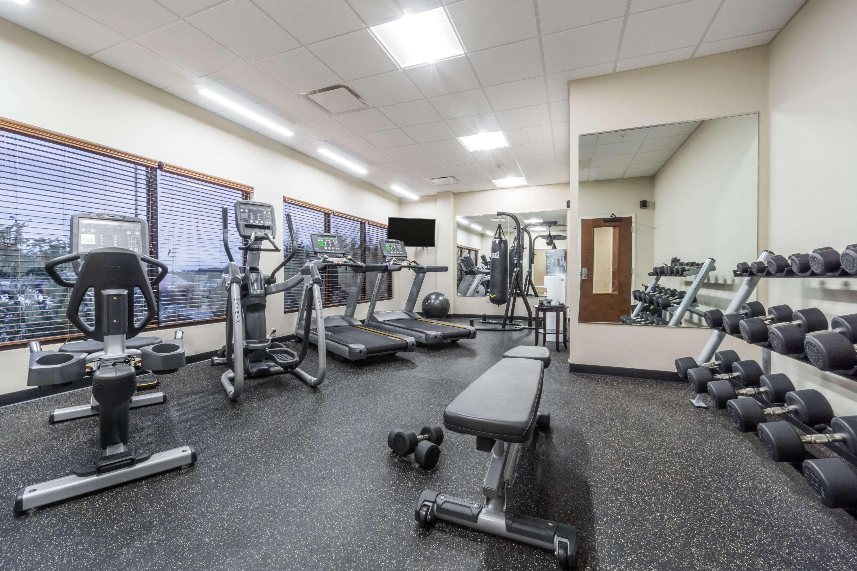 Hawthorn Suites By Wyndham Wheeling At The Highlands Triadelphia Esterno foto